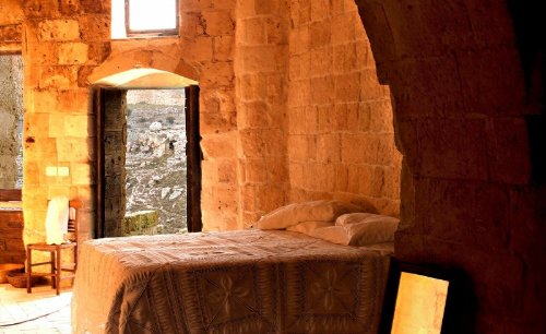 hotel caverna le grotte della civita 10 Hotel dentro de uma caverna na Itália