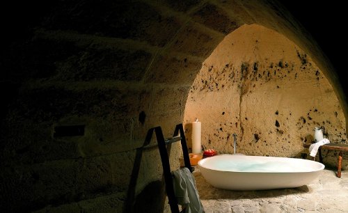 hotel caverna le grotte della civita 21 Hotel dentro de uma caverna na Itália