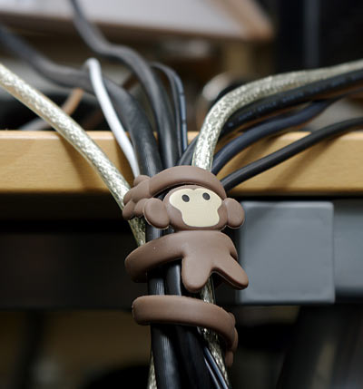 15_cable_monkey_organizador_cabo 15 cable monkey organizador cabo 26 ideias para organizar os cabos do escritório